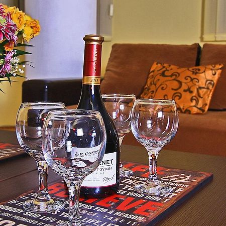 Nirvana Accommodation บูคาเรสต์ ภายนอก รูปภาพ