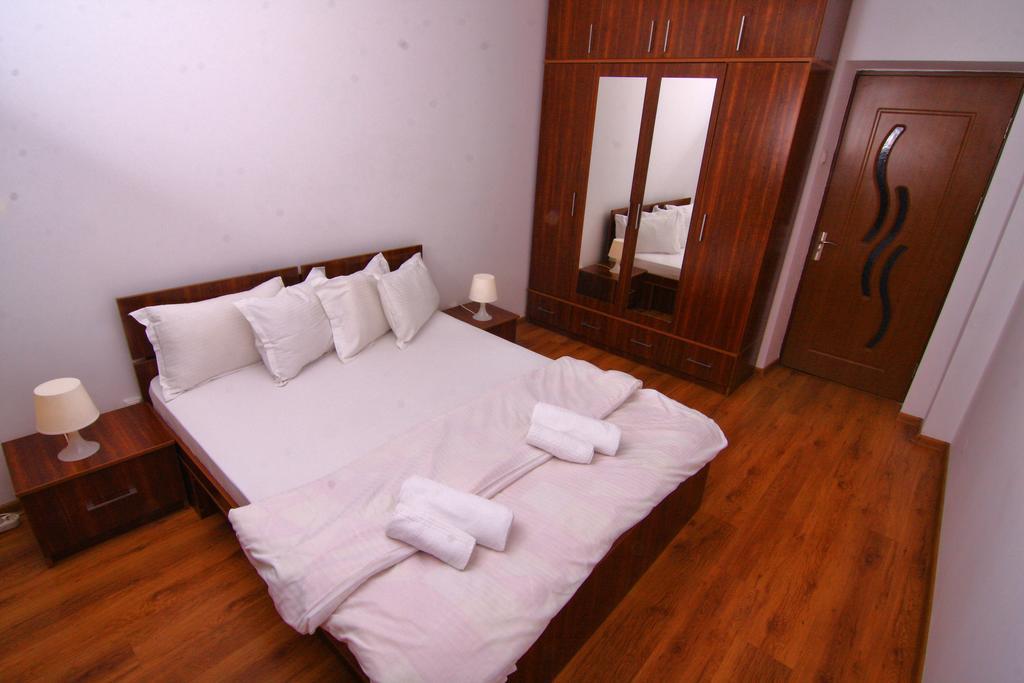 Nirvana Accommodation บูคาเรสต์ ภายนอก รูปภาพ