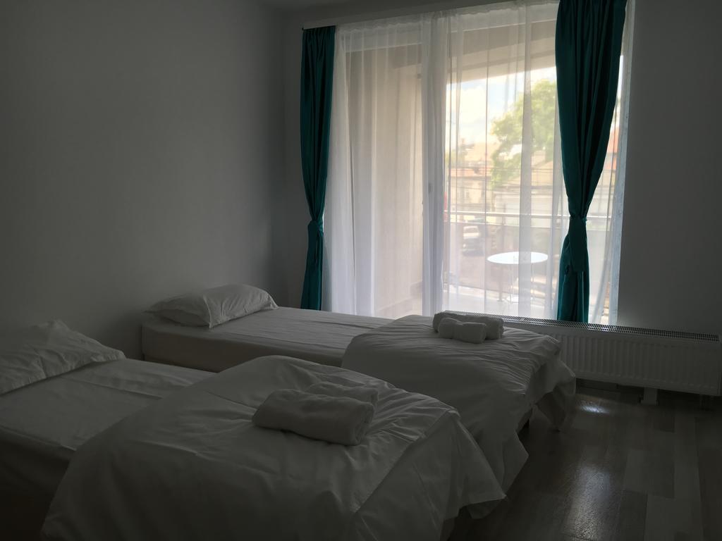Nirvana Accommodation บูคาเรสต์ ภายนอก รูปภาพ