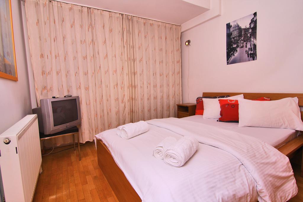 Nirvana Accommodation บูคาเรสต์ ภายนอก รูปภาพ