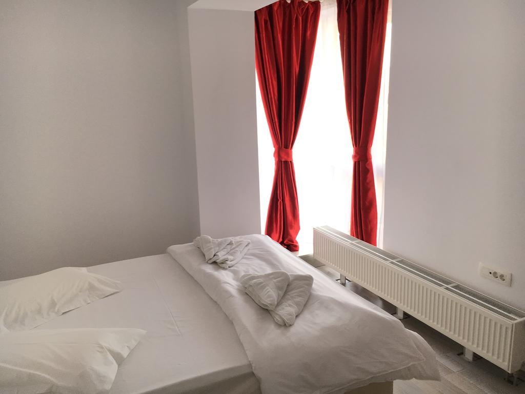 Nirvana Accommodation บูคาเรสต์ ภายนอก รูปภาพ