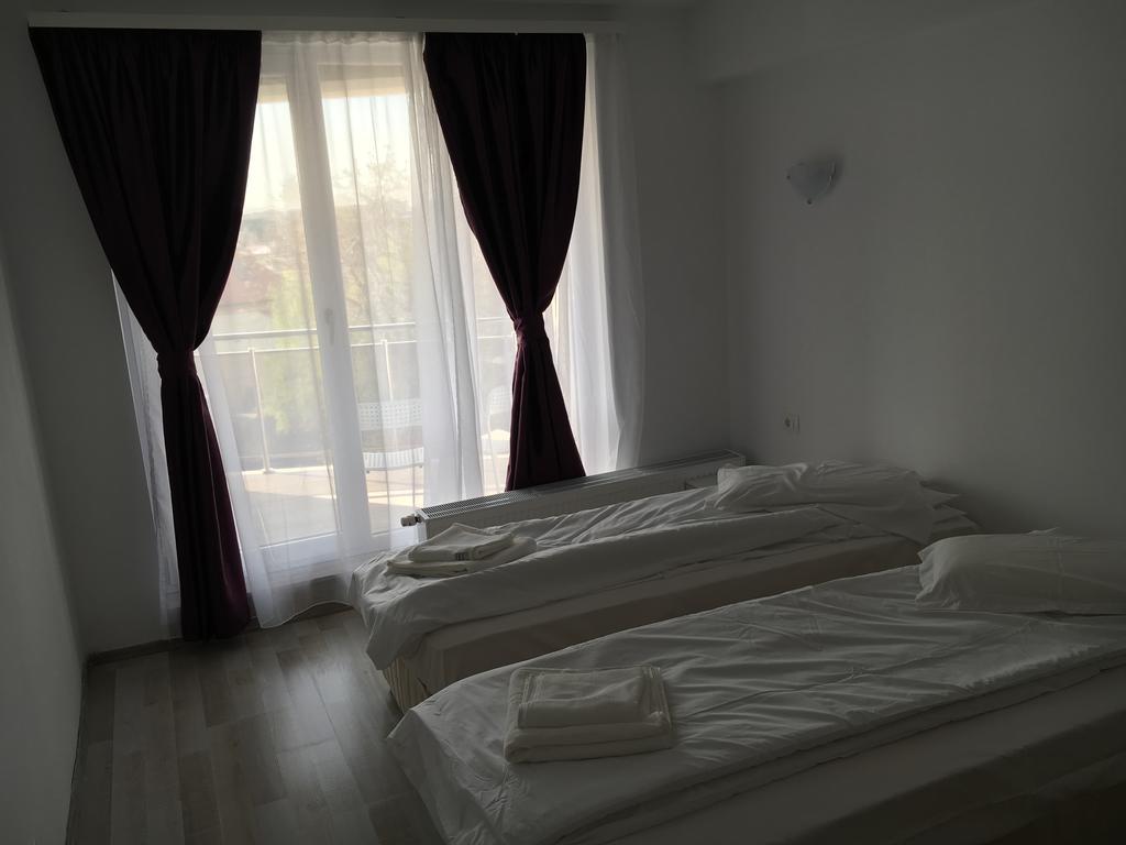 Nirvana Accommodation บูคาเรสต์ ภายนอก รูปภาพ