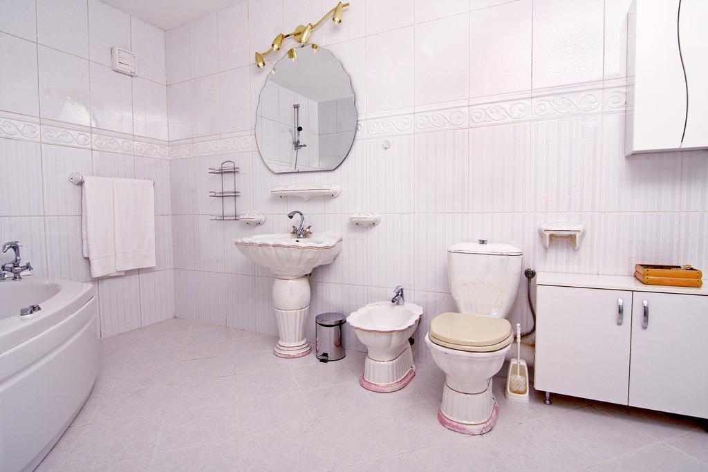 Nirvana Accommodation บูคาเรสต์ ภายนอก รูปภาพ