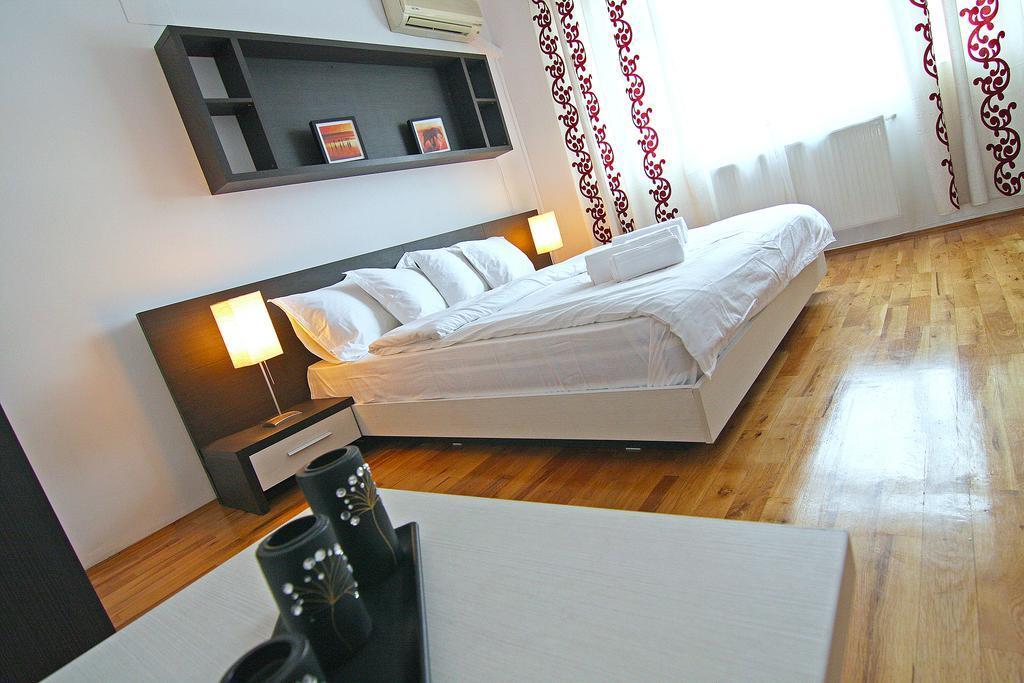 Nirvana Accommodation บูคาเรสต์ ภายนอก รูปภาพ