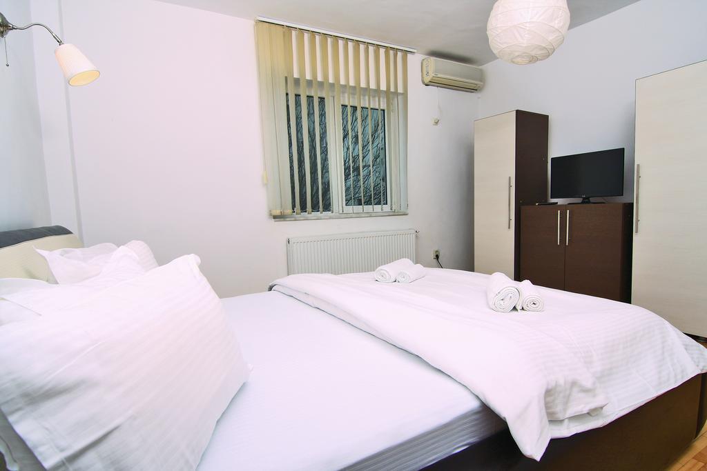 Nirvana Accommodation บูคาเรสต์ ภายนอก รูปภาพ