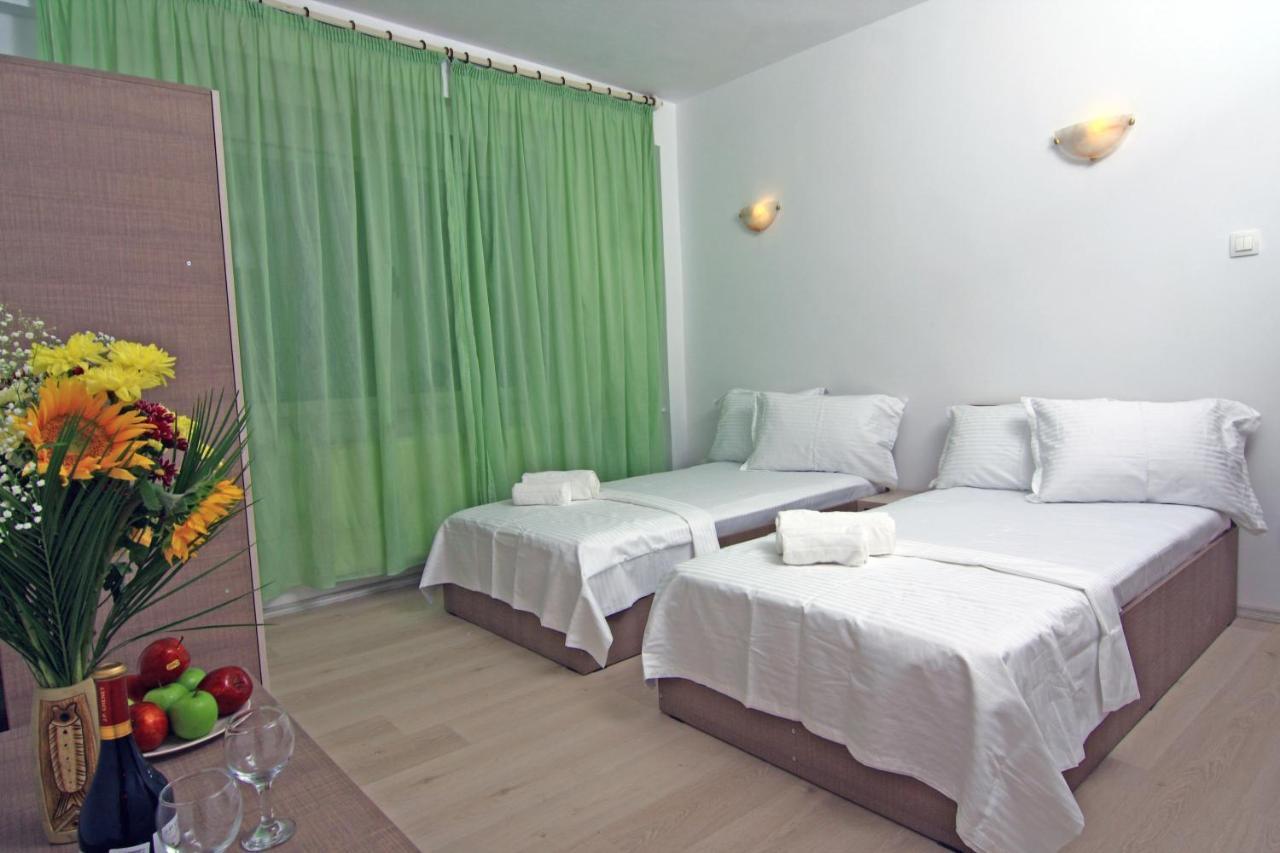 Nirvana Accommodation บูคาเรสต์ ภายนอก รูปภาพ