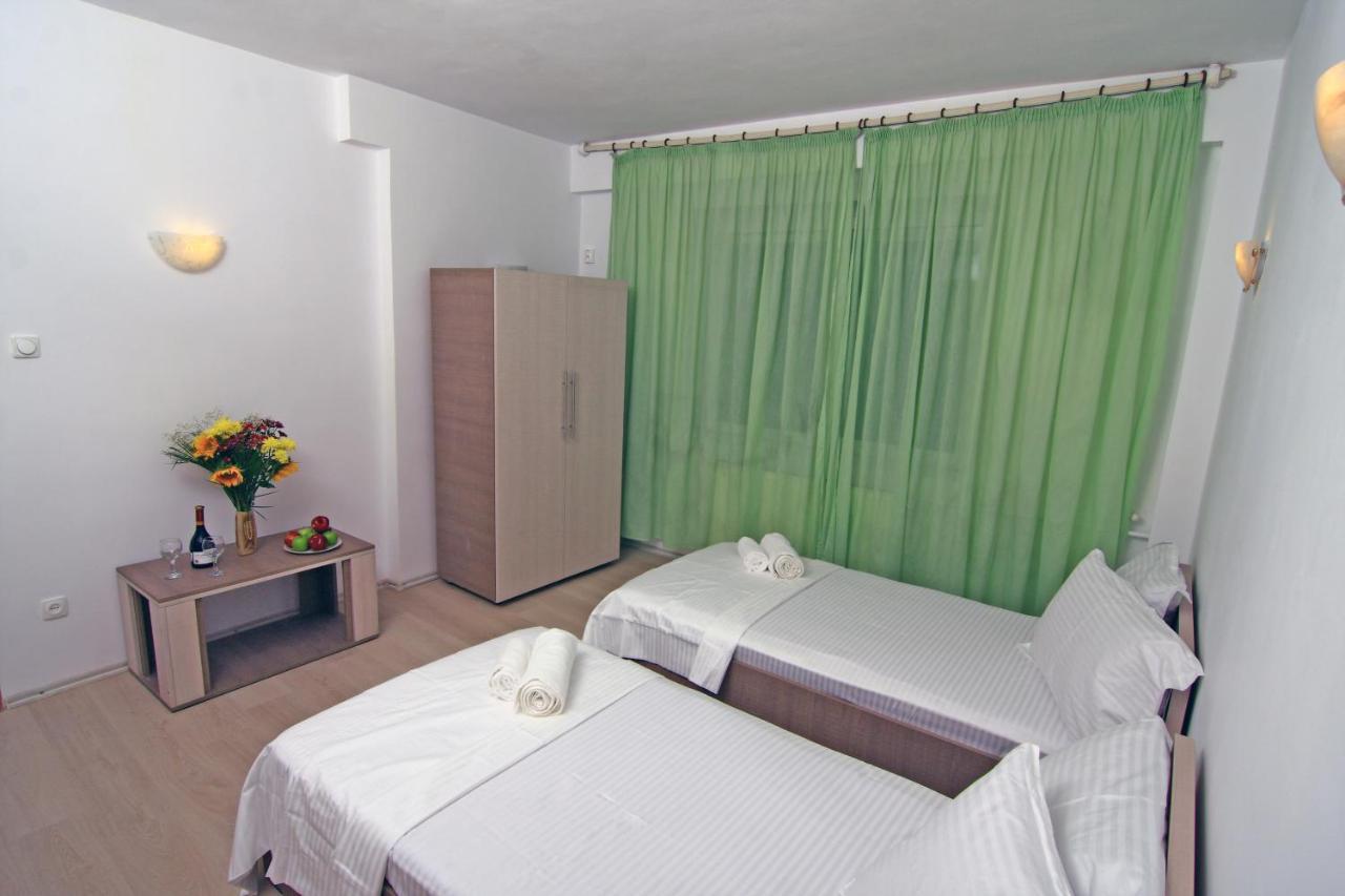 Nirvana Accommodation บูคาเรสต์ ภายนอก รูปภาพ